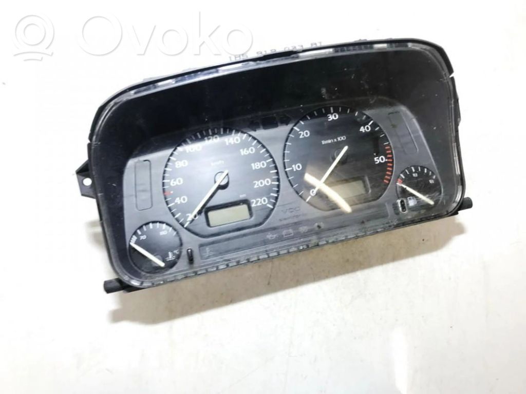 Volkswagen Vento Geschwindigkeitsmesser Cockpit