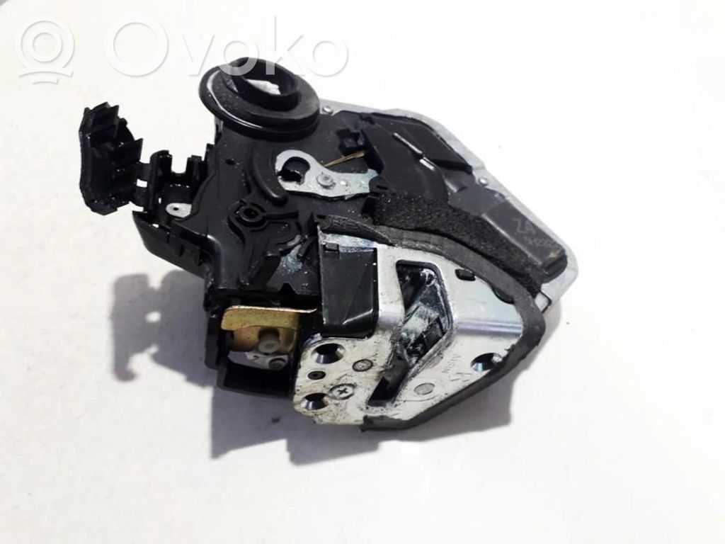 Toyota Corolla Verso AR10 Serratura portiera anteriore 
