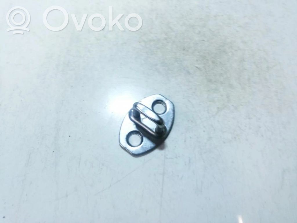 Skoda Karoq Rygiel zamka drzwi przednich 