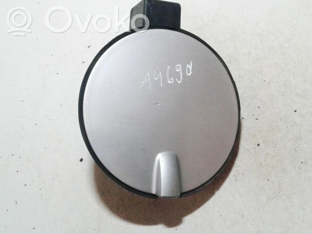 Opel Astra H Klapka wlewu paliwa 