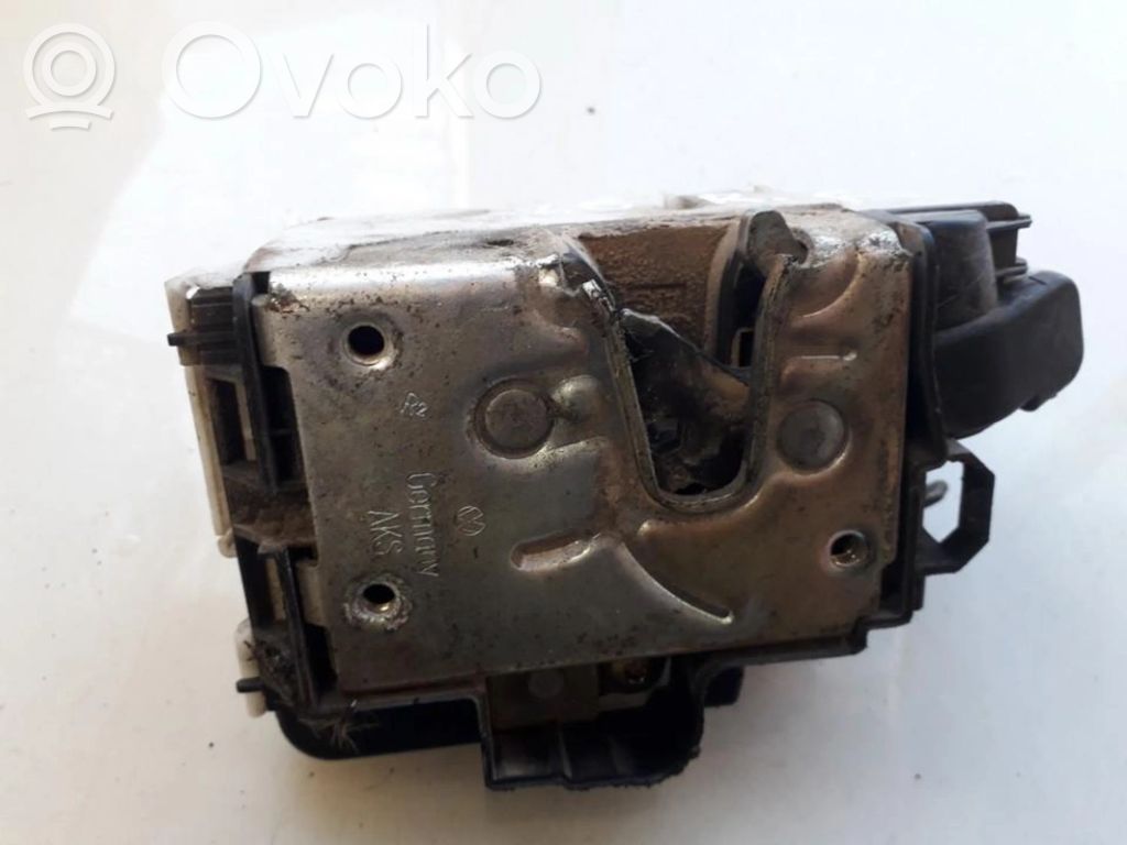 Volkswagen Golf III Etuoven lukko 
