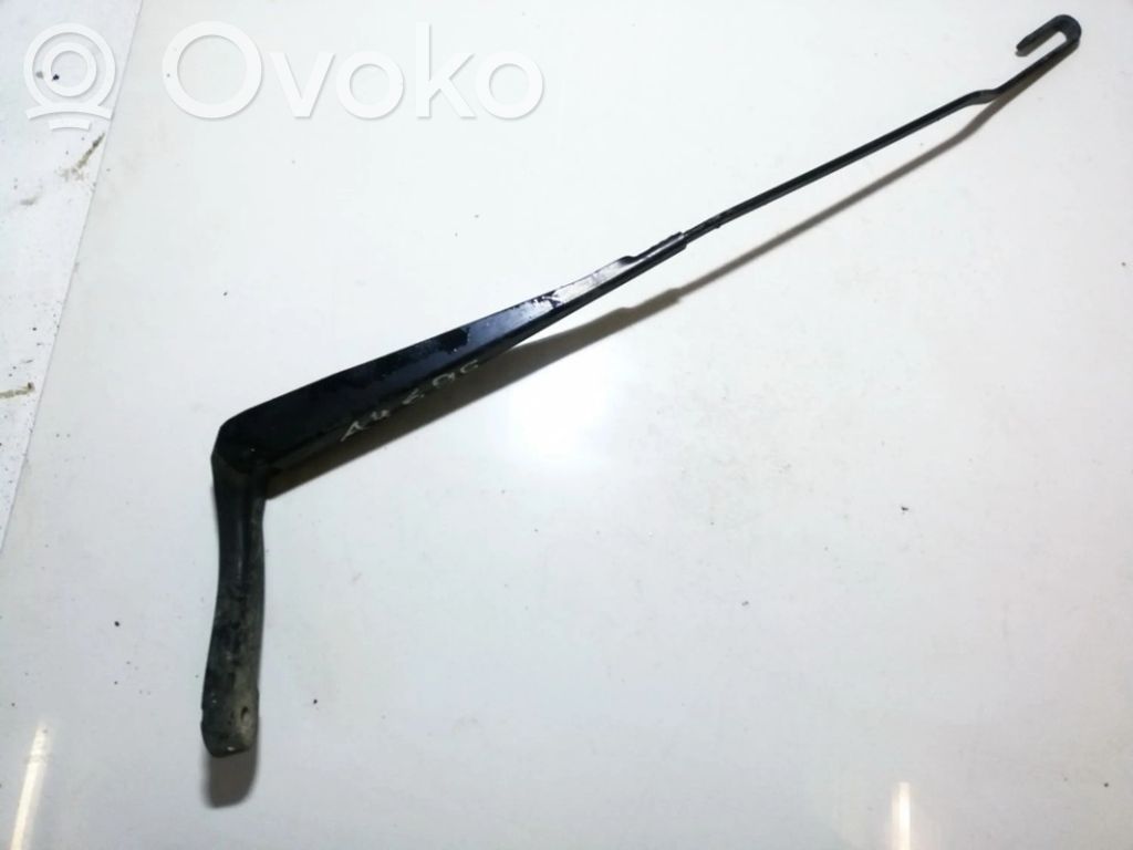 Ford Mondeo Mk III Brazo del limpiaparabrisas delantero