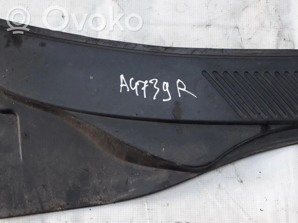 Renault Clio II Apărătoare ștergătoare 