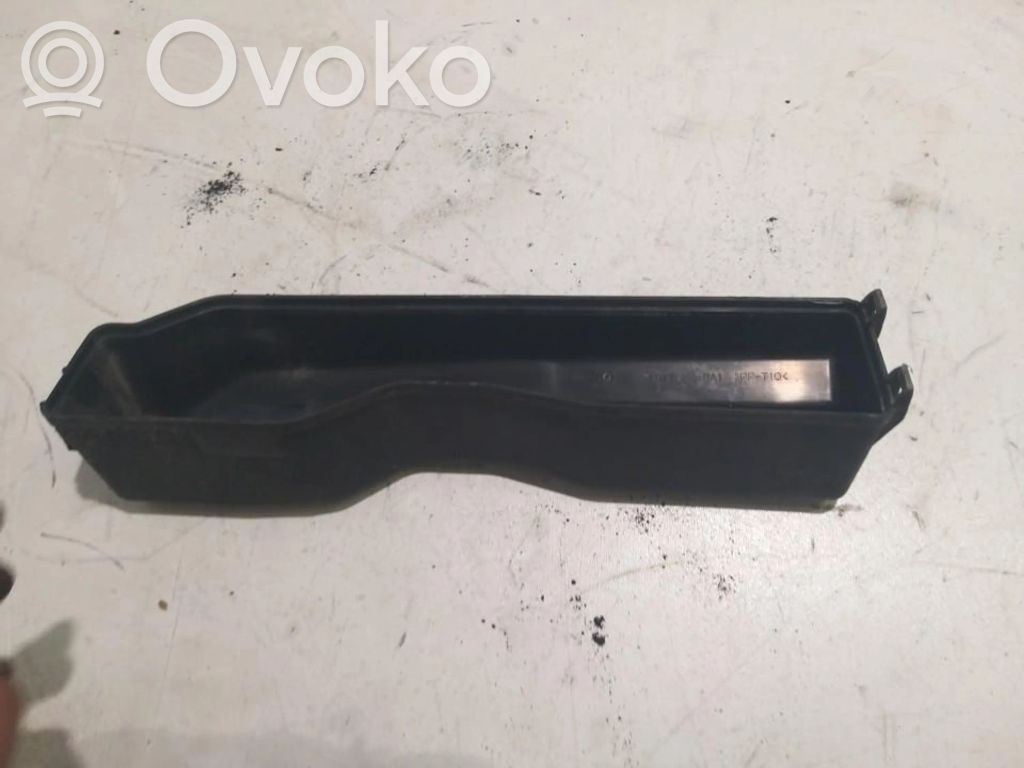 Toyota Corolla Verso AR10 Inne części karoserii 