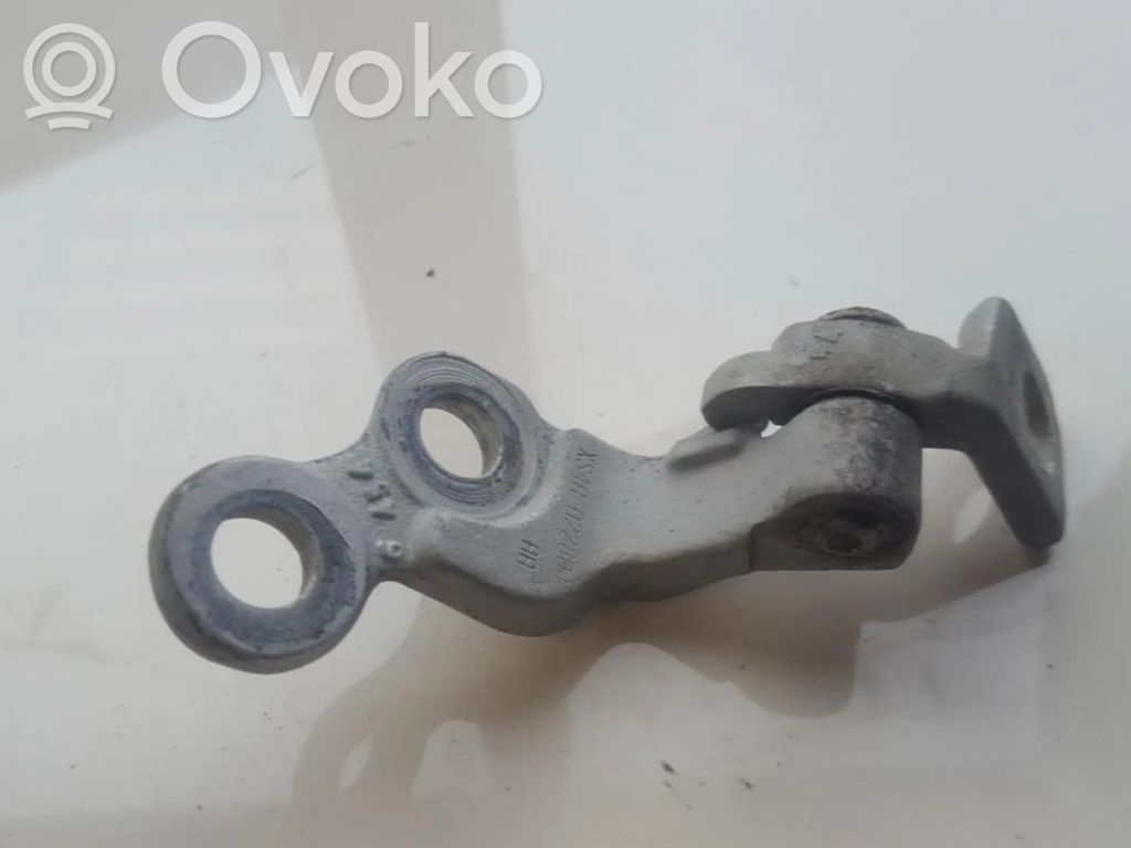Ford Focus Cerniera superiore della portiera anteriore