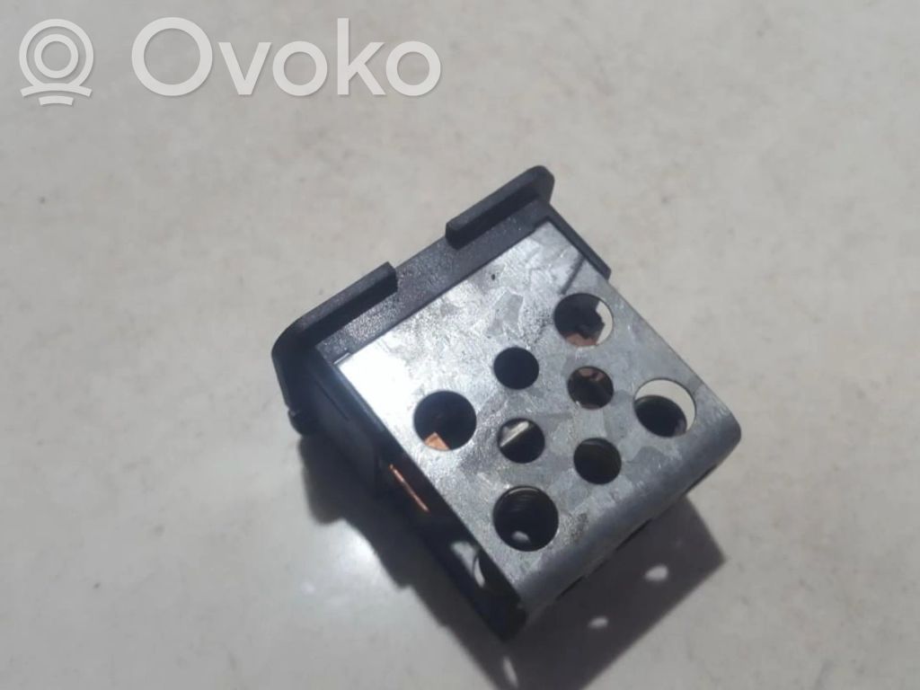 Rezystor / Opornik dmuchawy nawiewu   A1688200197,5399045190,5399045190,A1688200197