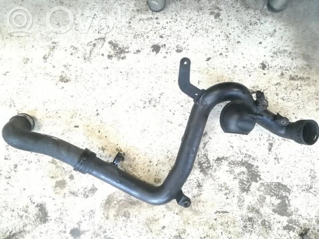 Volkswagen Golf V Furtun/conductă intercooler 