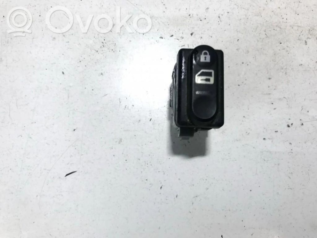 Nissan Qashqai Interruttore a pulsante della chiusura centralizzata 