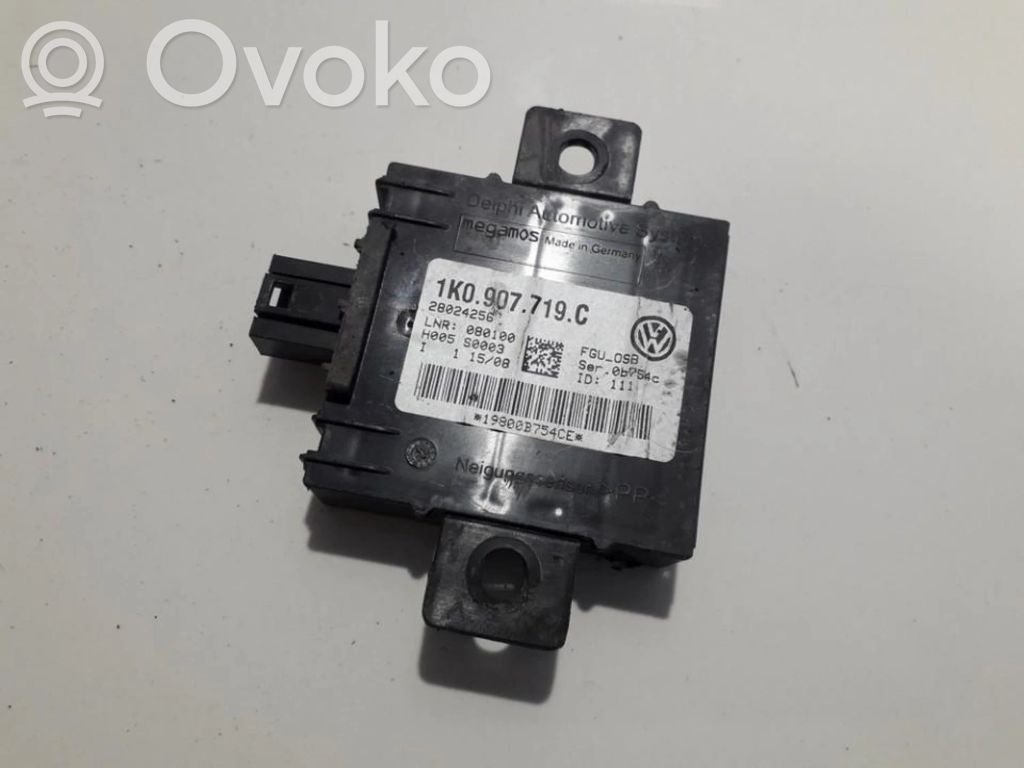 Audi A3 S3 8P Unitate/modul control alarmă 