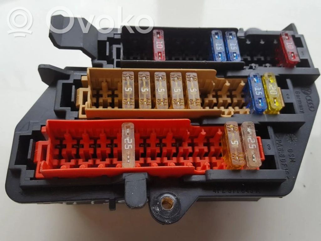 Audi A6 S6 C6 4F Set scatola dei fusibili 