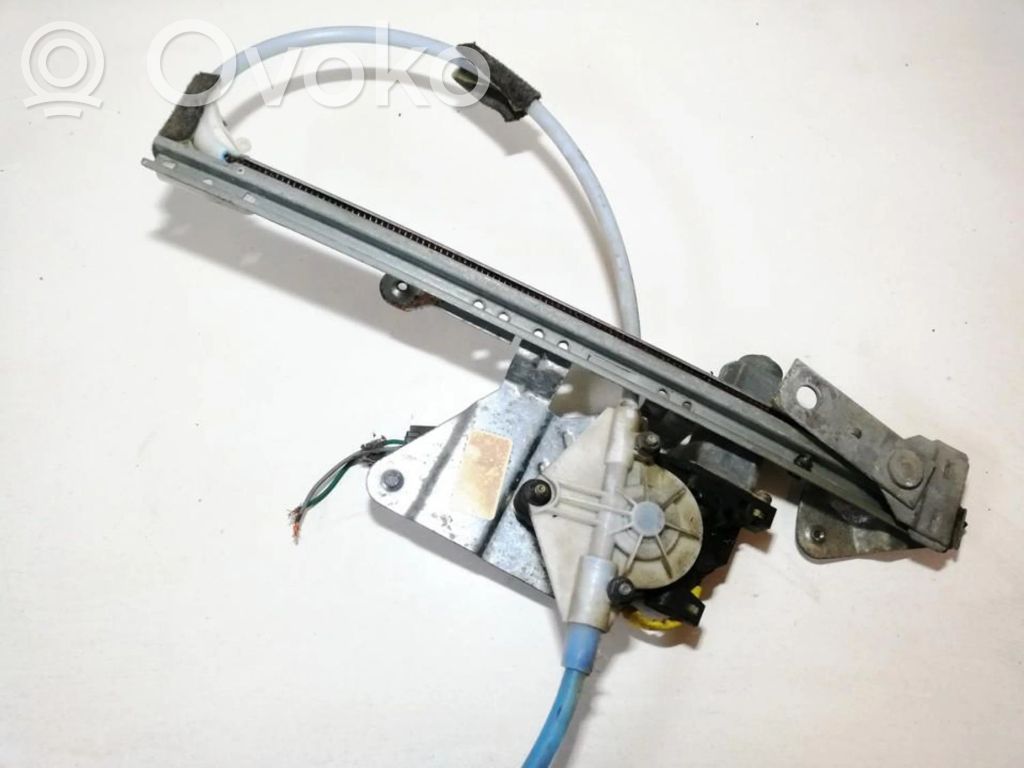 Regulador con motor de la ventanilla de la puerta corredera