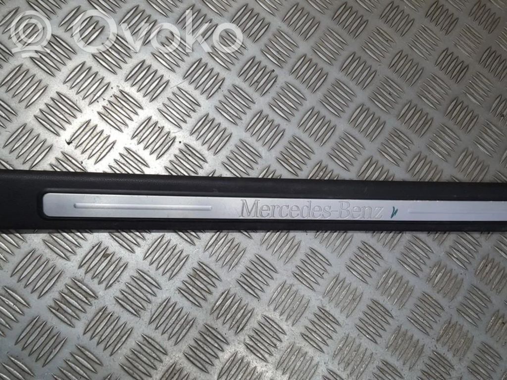 Mercedes-Benz A W169 Capac prag față 