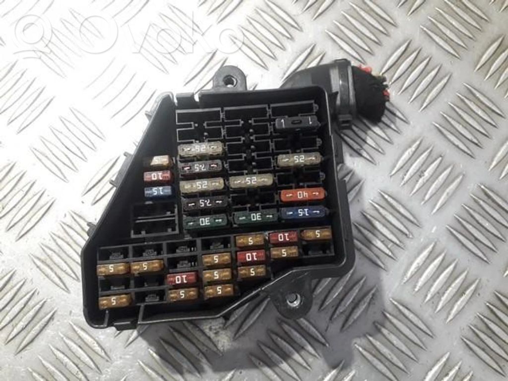 Juego de caja de fusibles   8D1941824,8D1941824