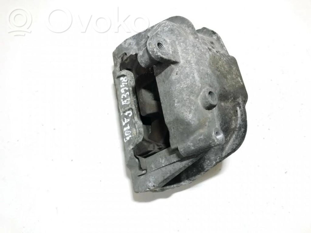 Volkswagen Golf V Supporto di montaggio del motore 