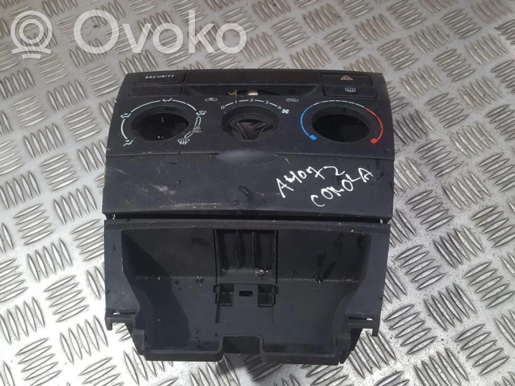 Toyota Corolla E120 E130 Cita veida salona detaļa 