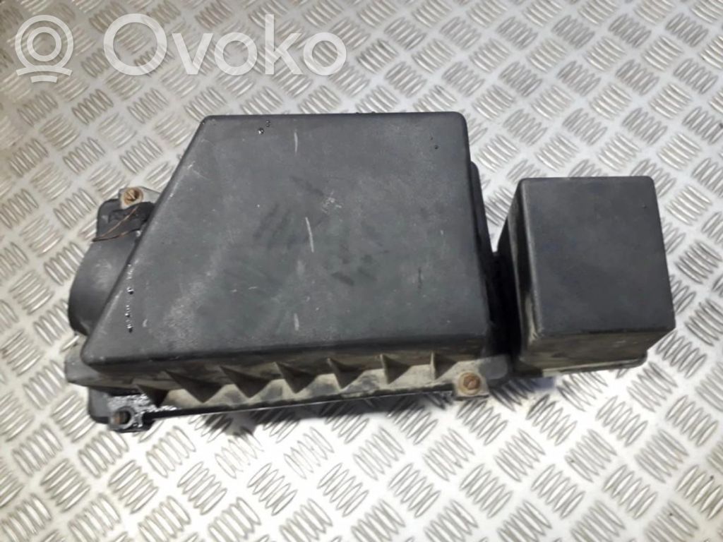 Ford Focus Air filter box 