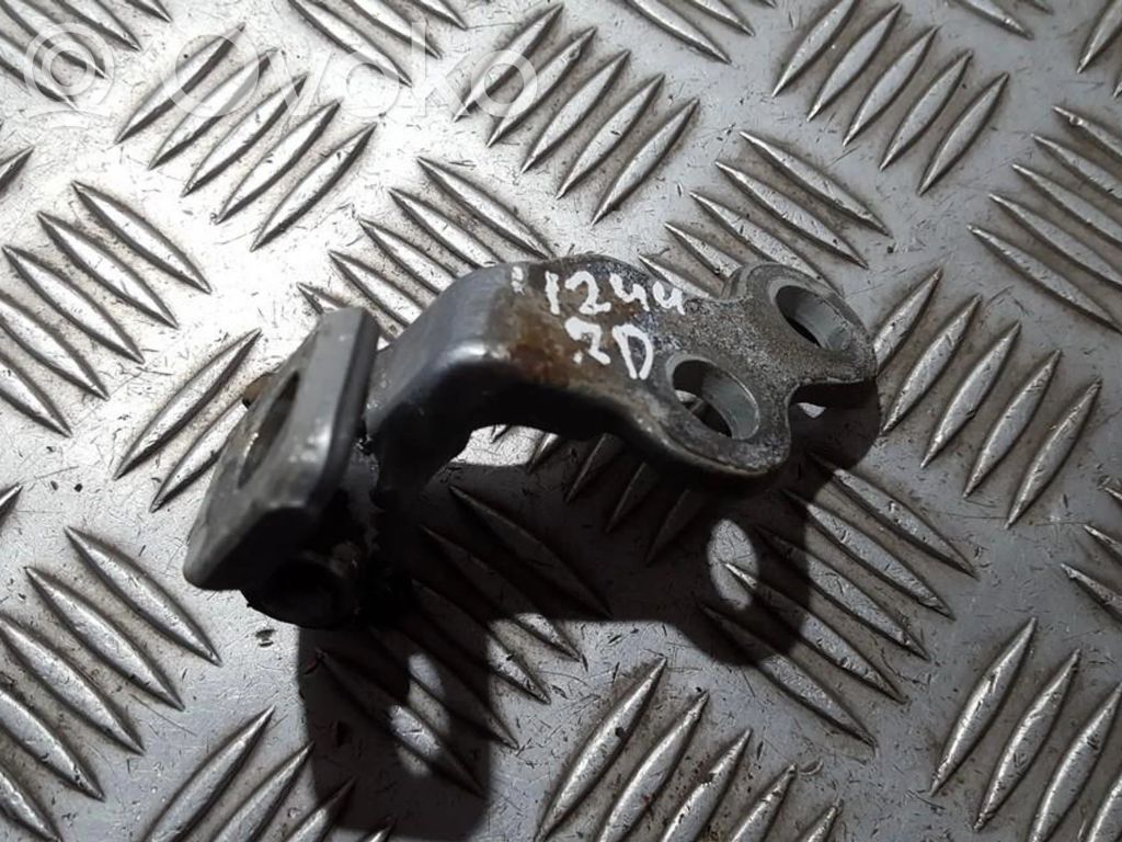Ford Focus Cerniera superiore della portiera anteriore 