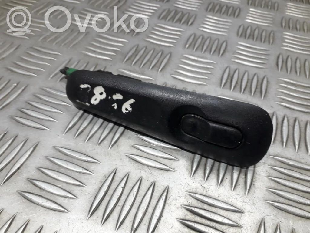 Opel Omega B1 Electric window control switch 