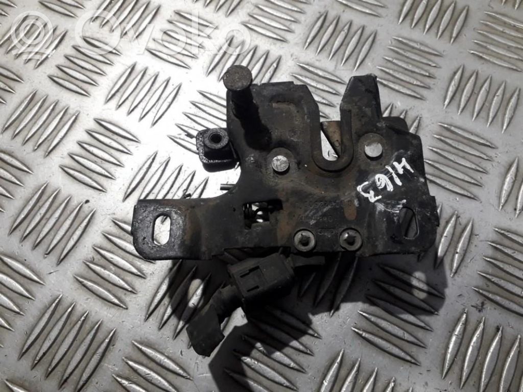 Audi A4 S4 B5 8D Serrure de capot 