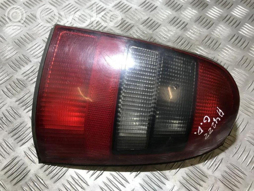 Opel Vectra B Lampă spate în caroserie 