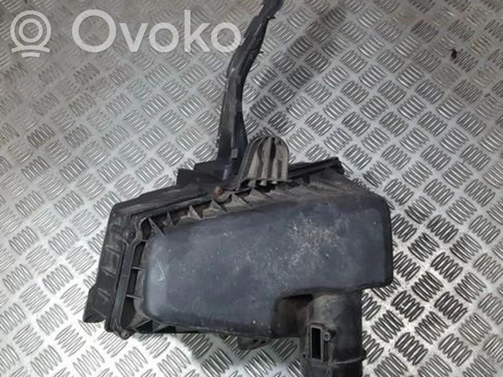 Ford Mondeo MK IV Cutie filtru aer 