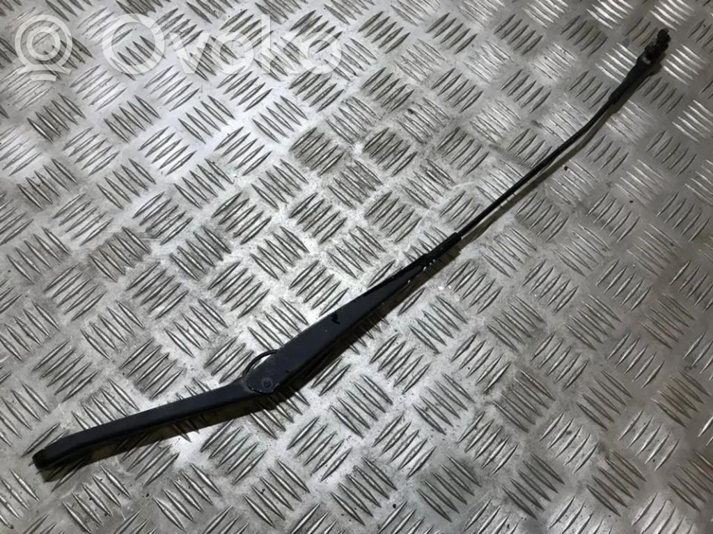 Ford Focus Front wiper blade arm 