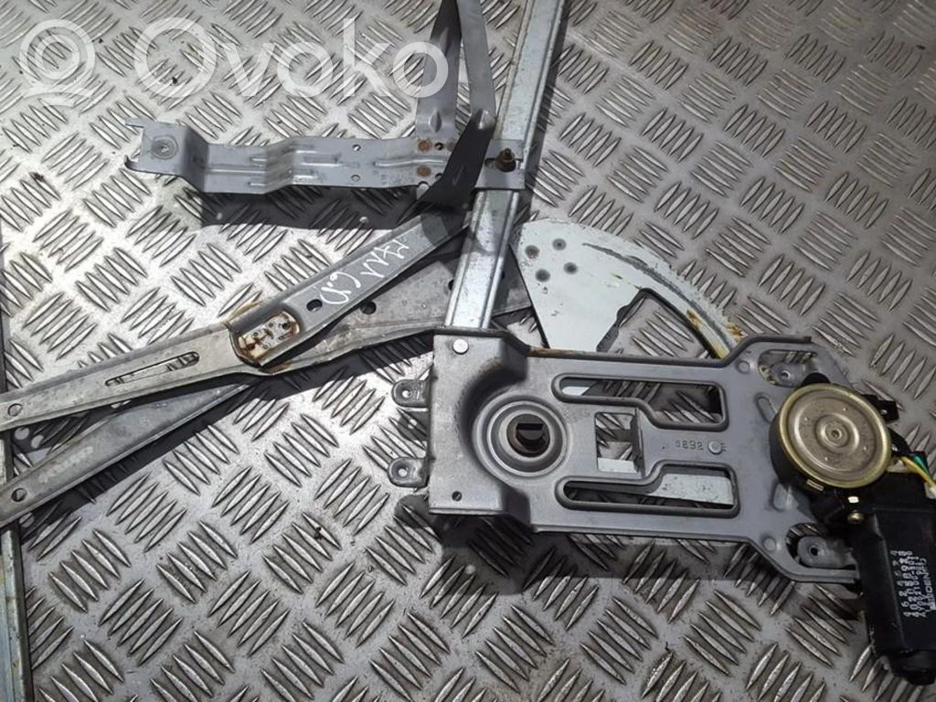 Regulador con motor de la ventanilla de la puerta corredera   4924070,4924070