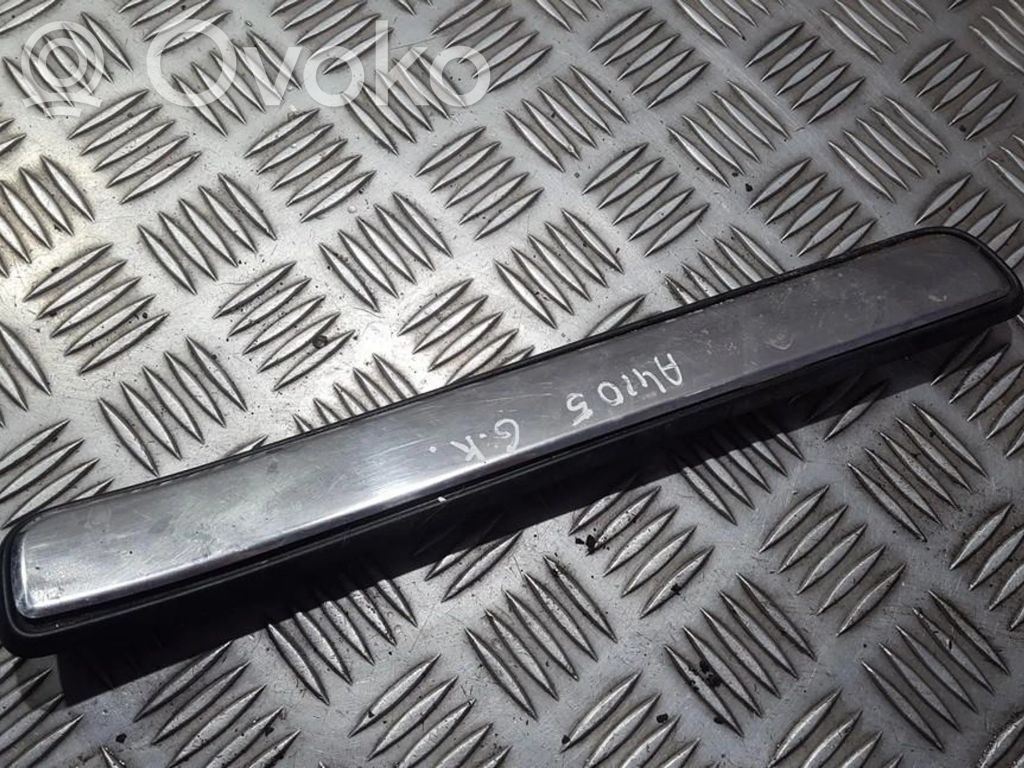 Rover 75 Moldura protectora del borde trasero 