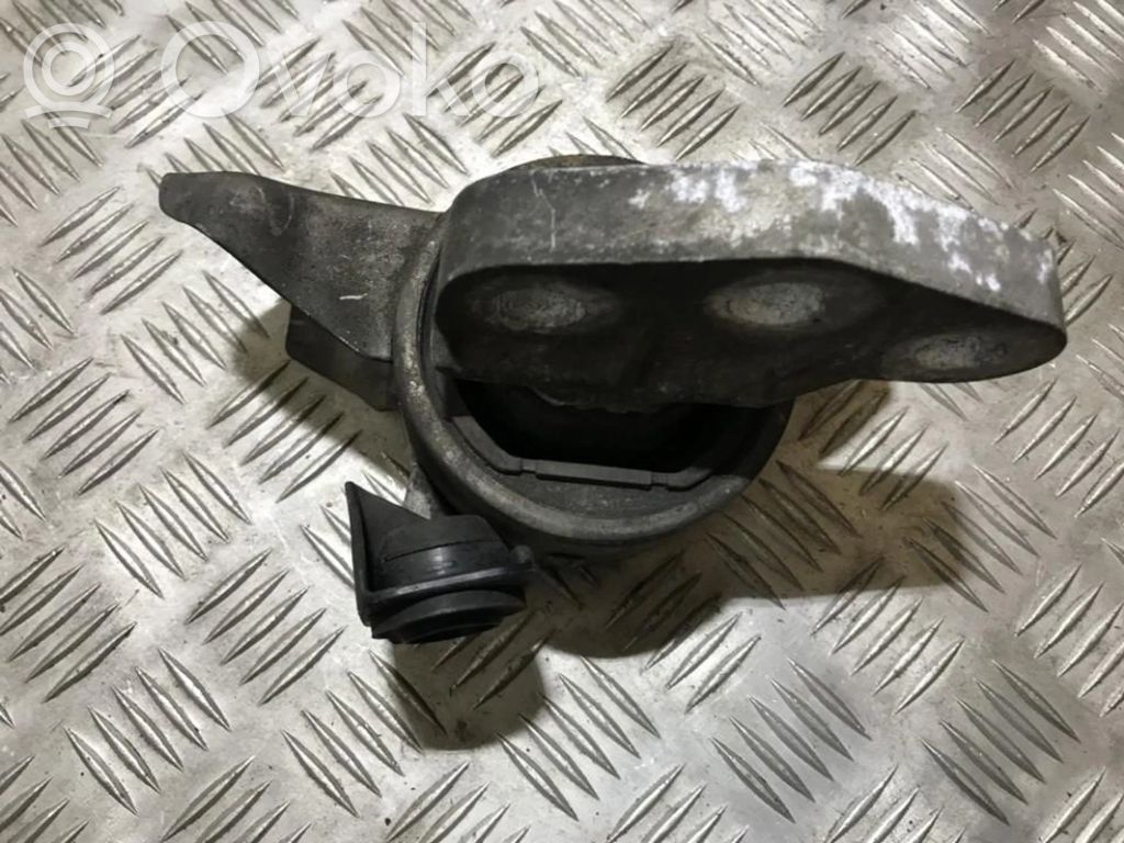 Opel Corsa D Dzinēja spilvens 