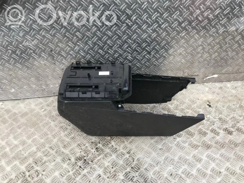 Mazda 6 Reposabrazos 