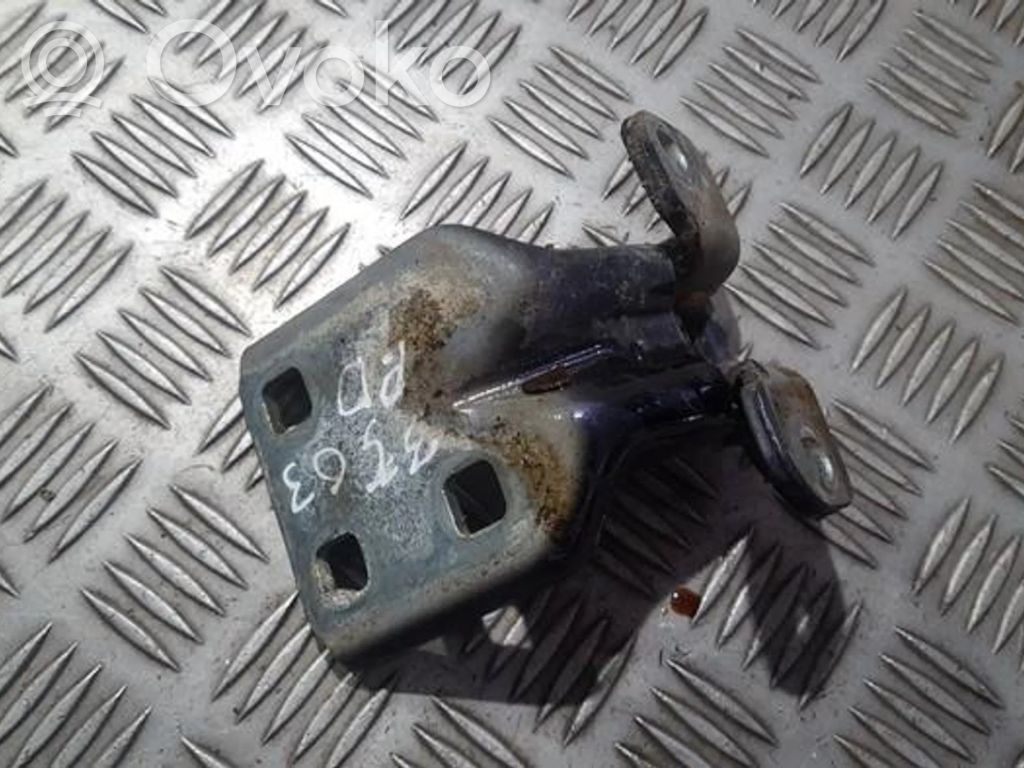 Front door upper hinge   85574,85574