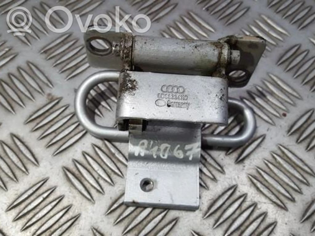 Audi A4 S4 B5 8D Cerniera inferiore della portiera posteriore 