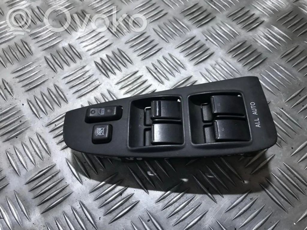Toyota Avensis T250 Przyciski szyb