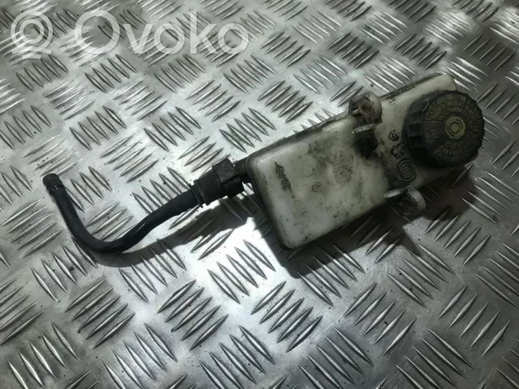 Peugeot 307 Serbatoio di compensazione del liquido del freno