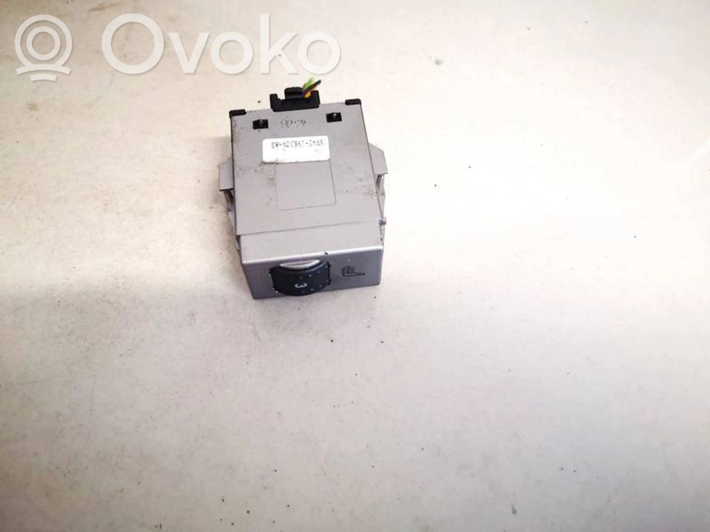 Ford Focus Windscreen/window heater switch 