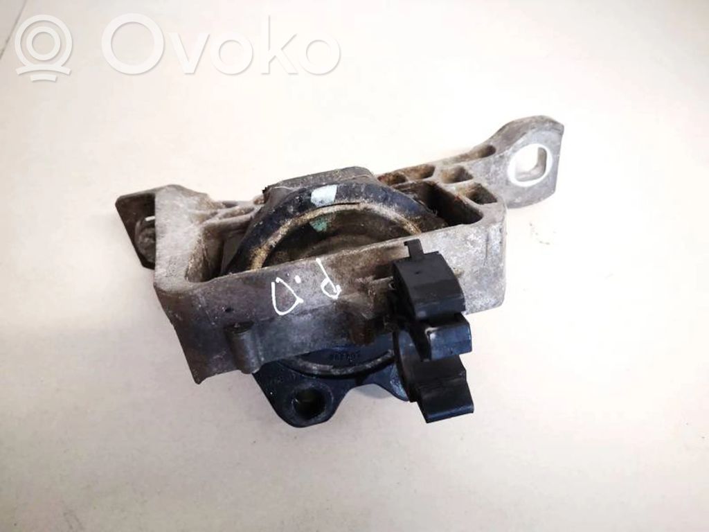 Ford Focus Soporte de montaje del motor 