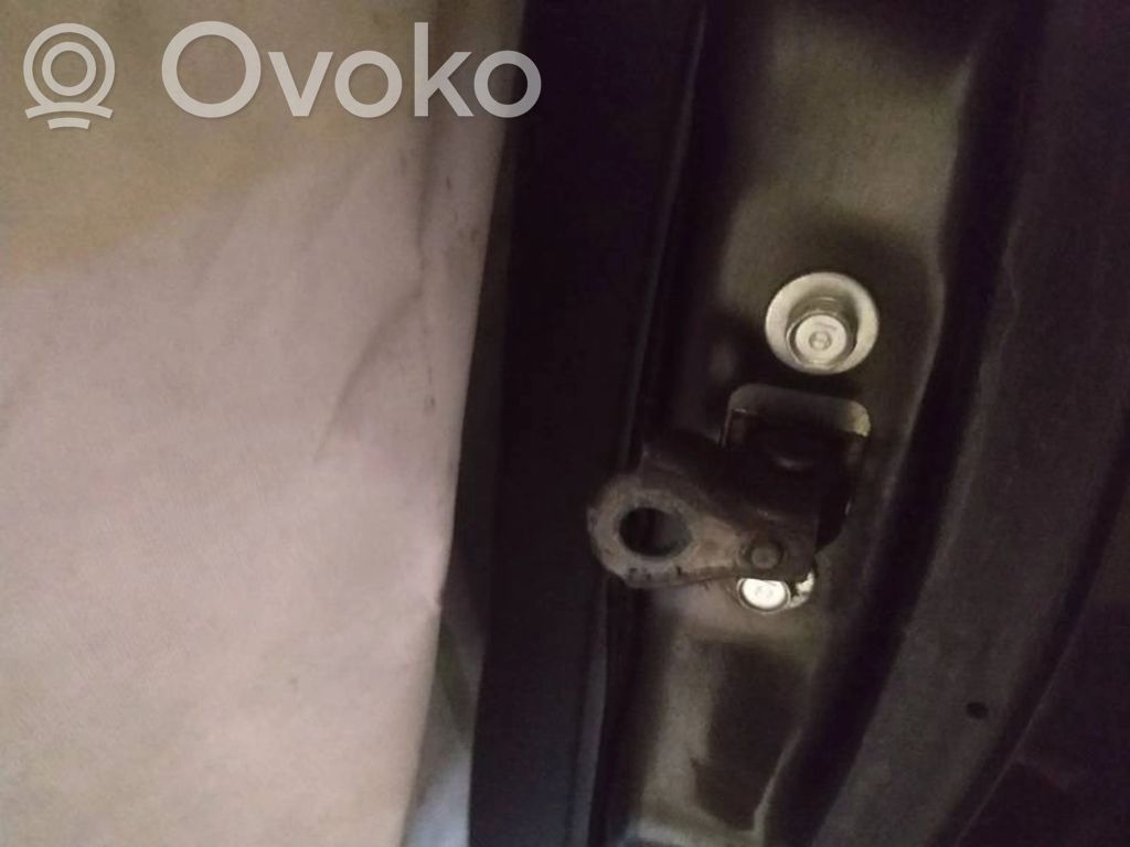 Etuoven pidätin