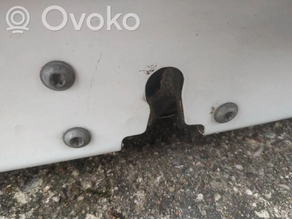 Cerradura de puerta delantera