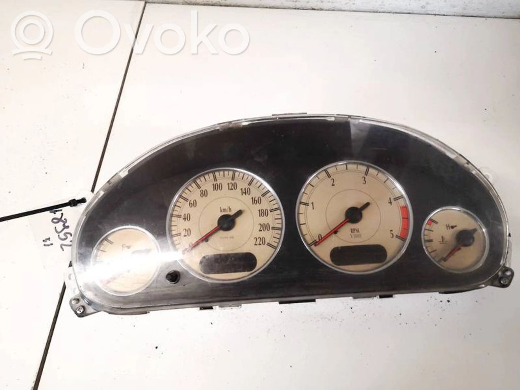 Chrysler Voyager Licznik / Prędkościomierz 