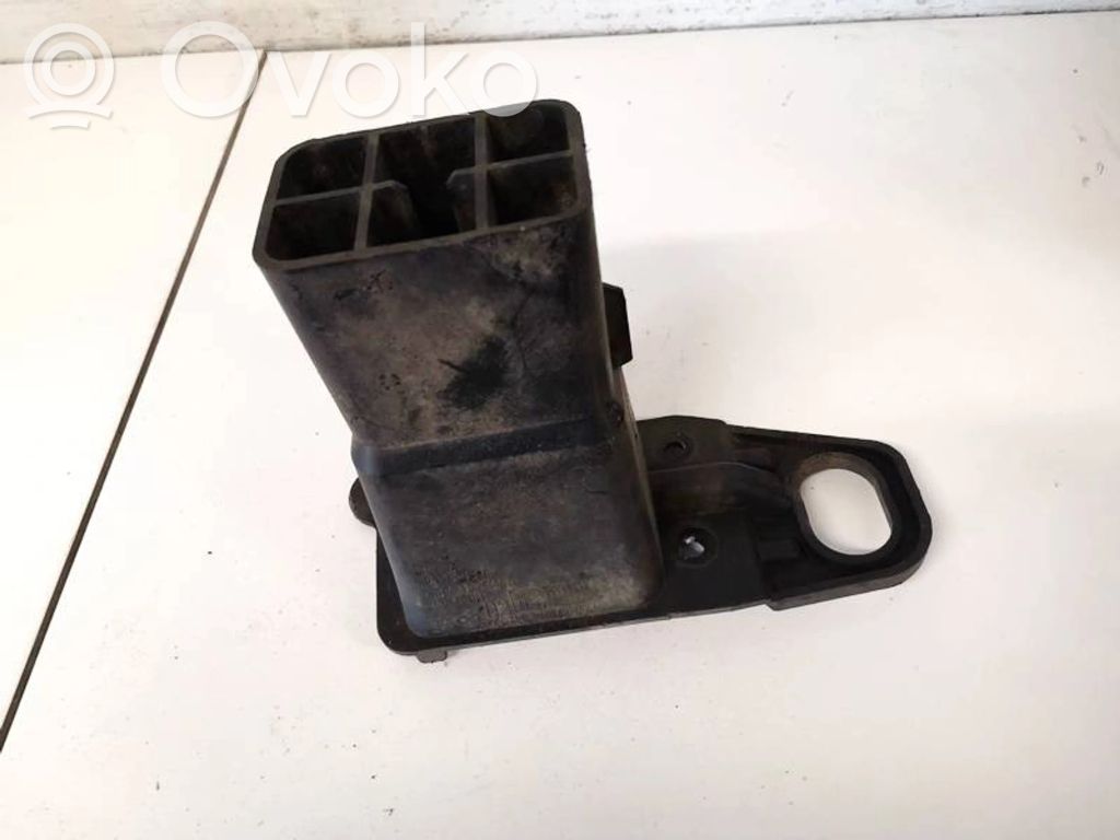 Peugeot 5008 Support de montage de pare-chocs avant