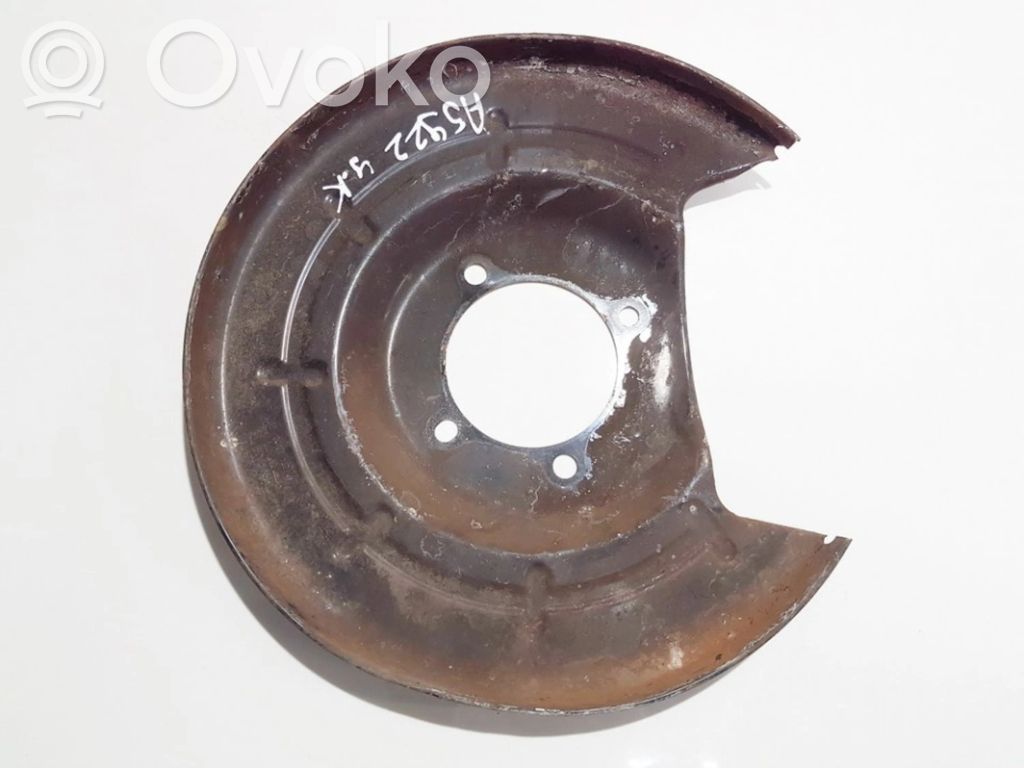 Opel Astra J Lamiera paraspruzzi del disco del freno posteriore 