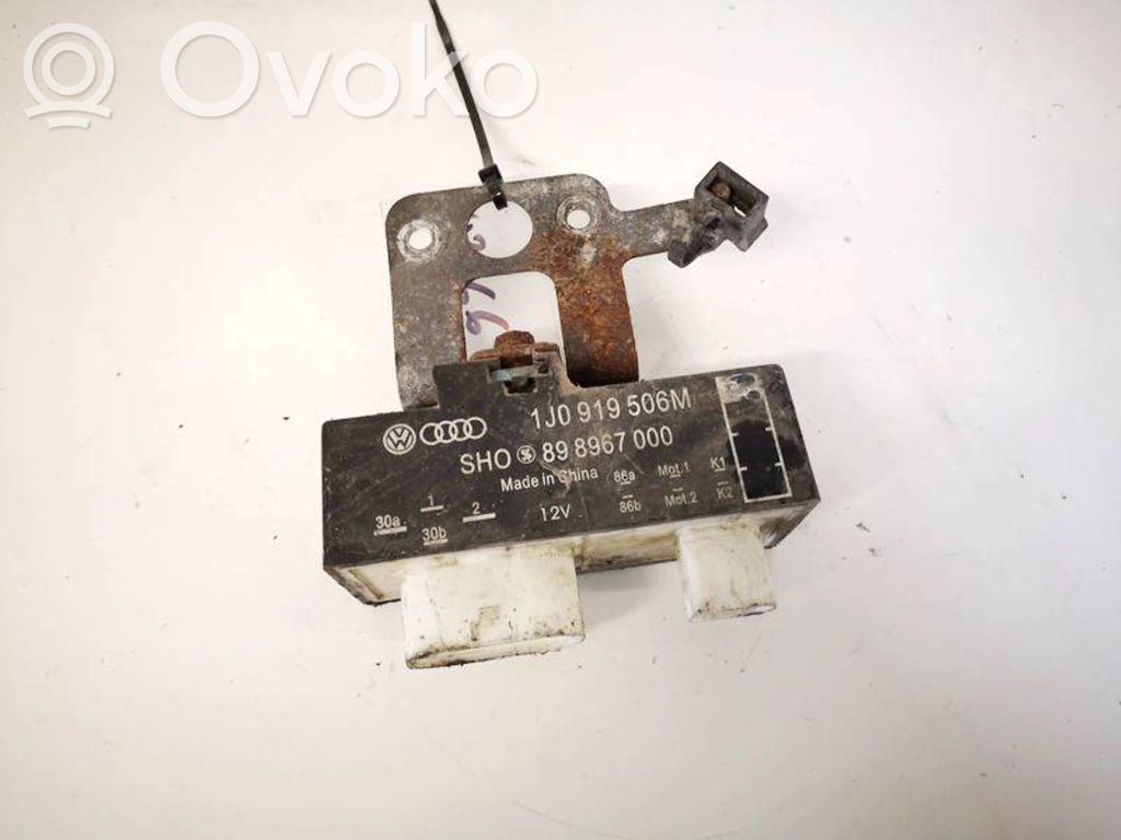 Skoda Roomster (5J) Jäähdytyspuhaltimen rele 