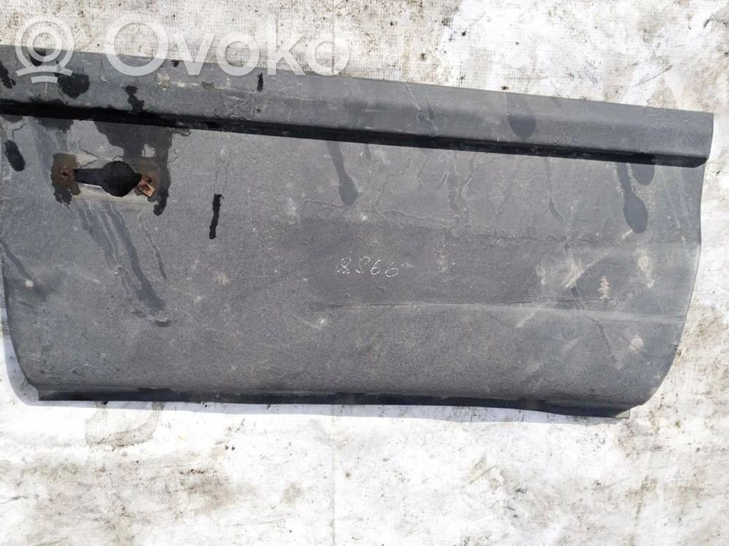 Iveco Daily 30.8 - 9 Rivestimento portiera posteriore (modanatura) 