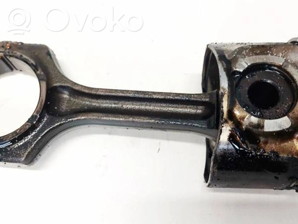 Toyota RAV 4 (XA30) Piston cu bielă 