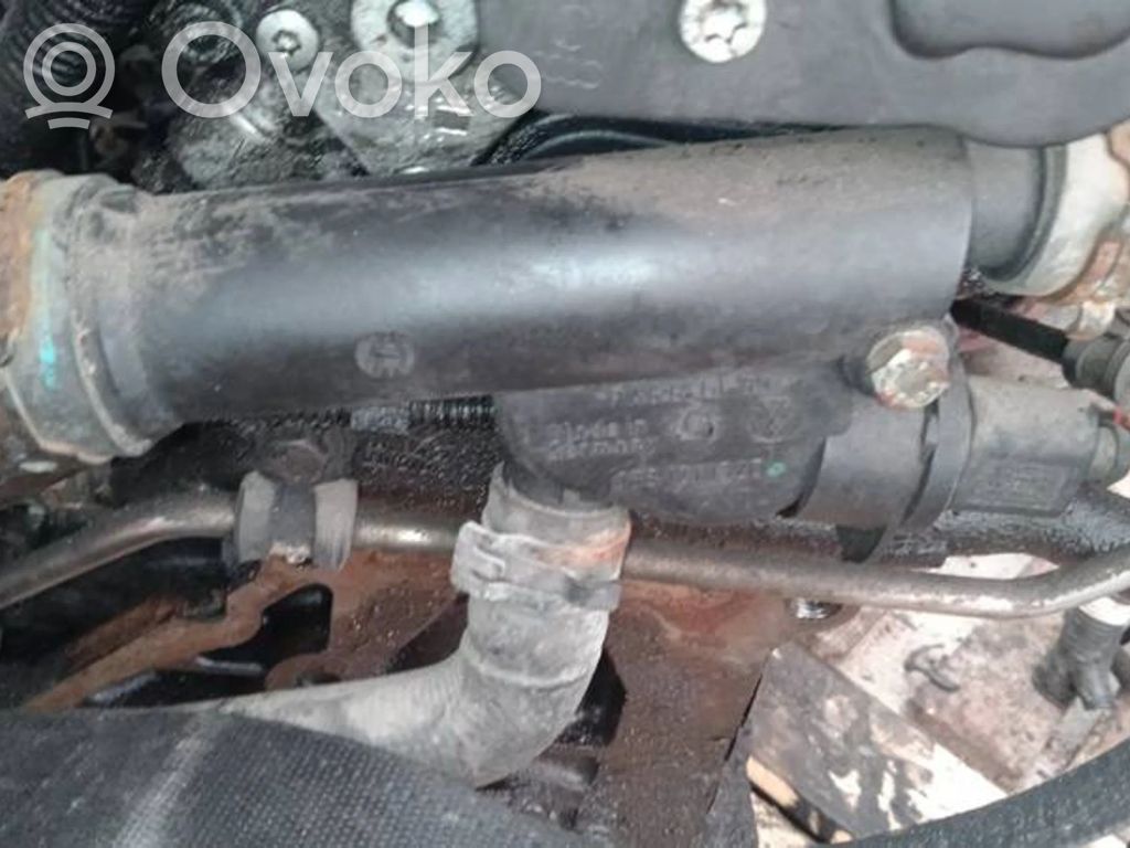 Volkswagen Golf V Tubo flessibile del liquido di raffreddamento del motore