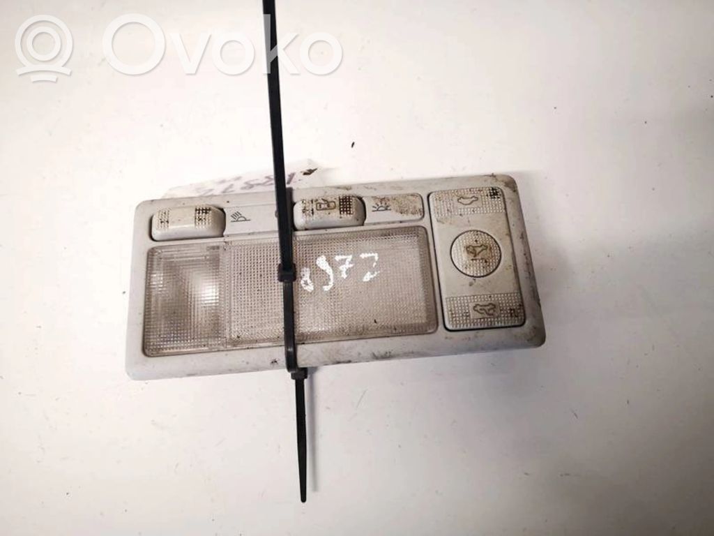 Volkswagen Golf III Lampă scaun spate 