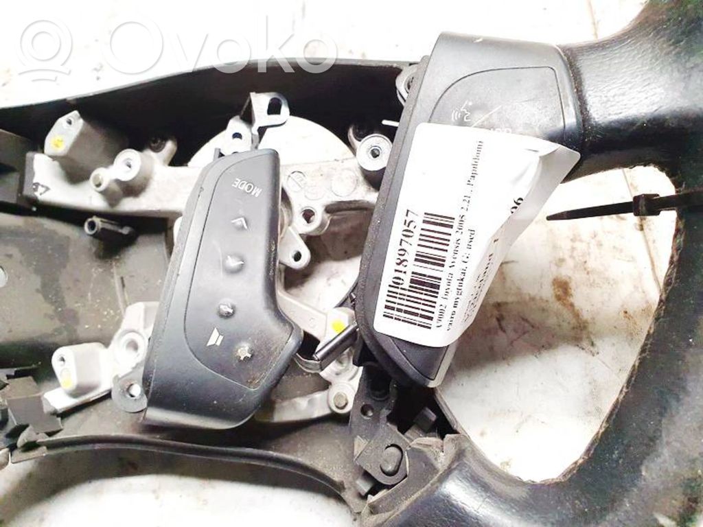 Toyota Avensis T250 Pulsanti/interruttori sul volante