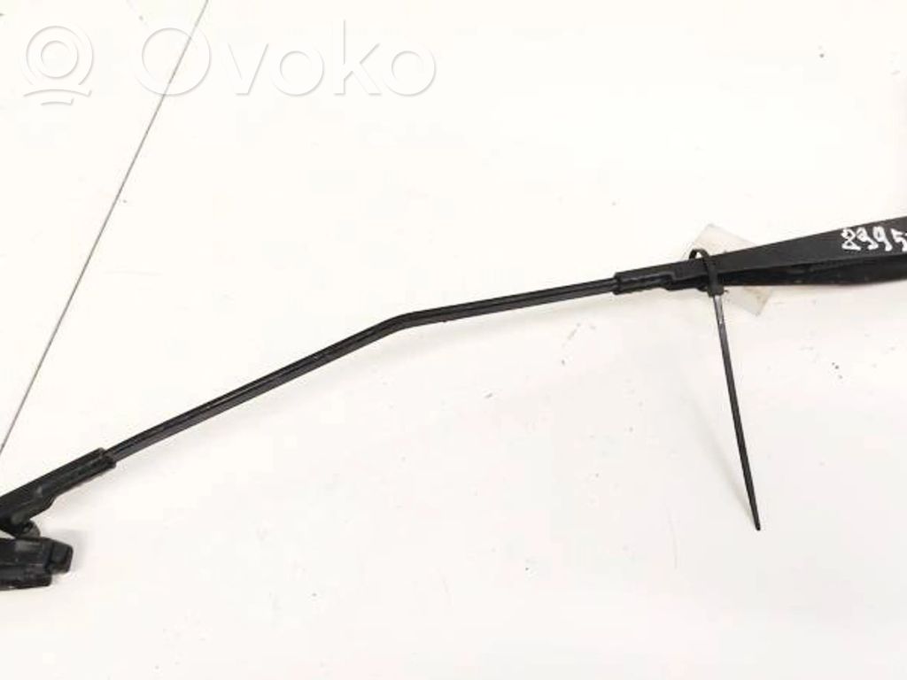 Alfa Romeo 147 Brazo del limpiaparabrisas delantero 