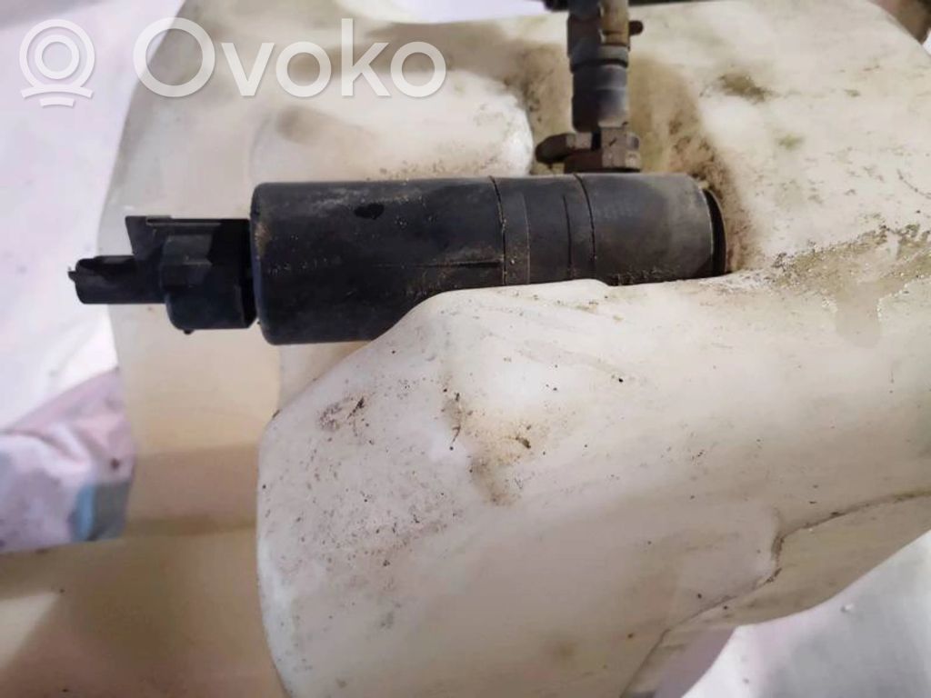 Bomba líquido limpiafaros