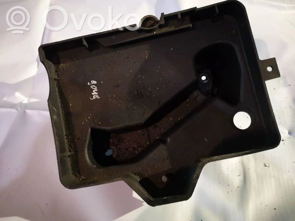 Muu ulkopuolen osa   04719682AA,04719682AA